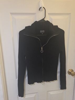 Black Ribbed Zip-Up Shirt